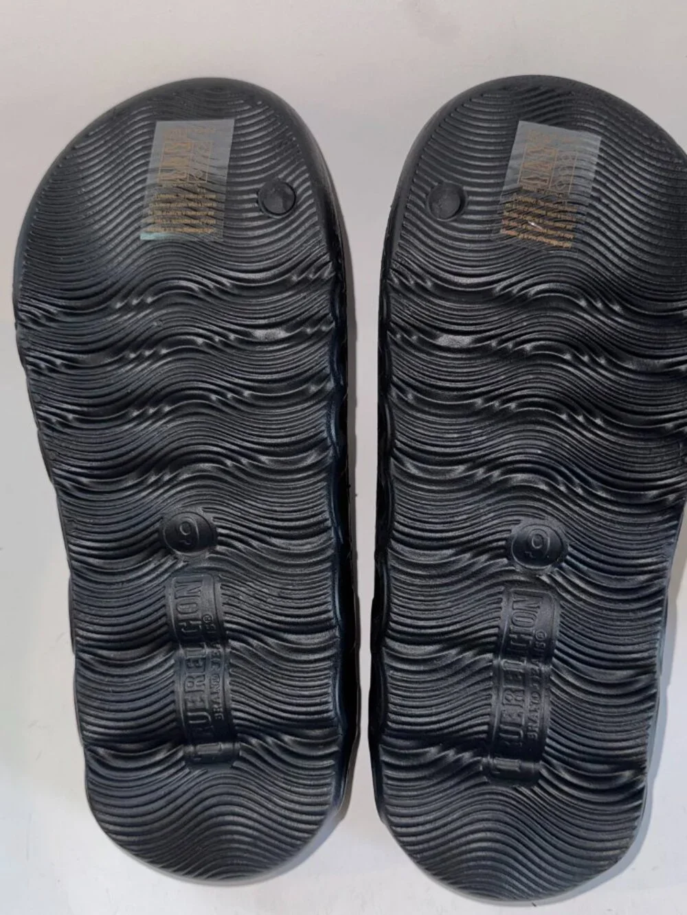 True Religion Mens Slides Horseshoe Logo Chunky Sandals